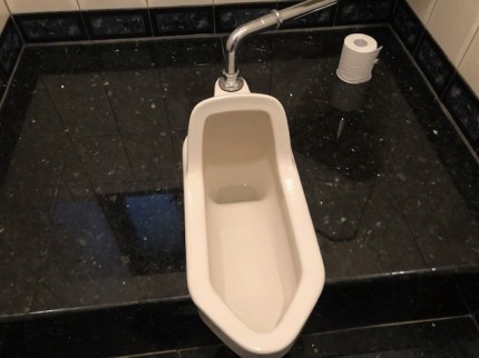 トイレ尿石除去